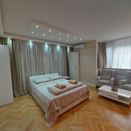 Arena Relax Apartman Belgrad Exterior foto